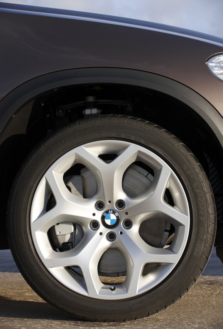 2012 BMW X5 xDrive50i Rim Picture
