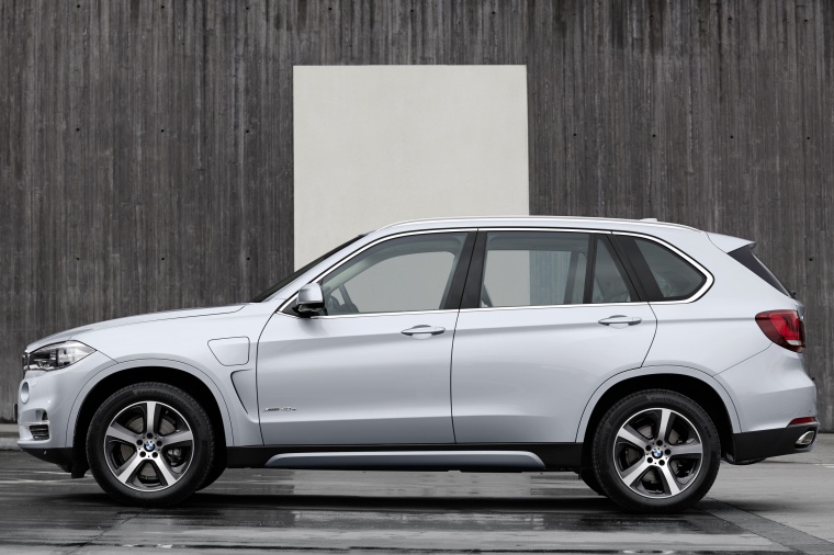 2017 BMW X5 xDrive40e Picture