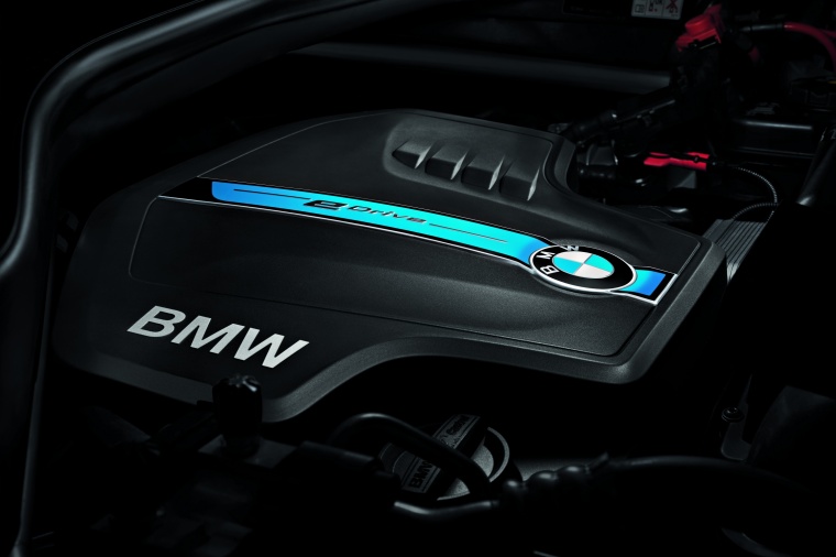 2017 BMW X5 xDrive40e 3.0-liter Inline-6 turbocharged Hybrid Engine Picture