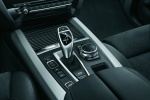 Picture of 2017 BMW X5 xDrive40e Center Console