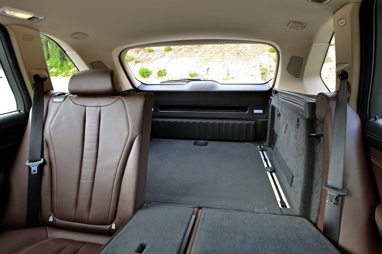 2018 BMW X5 xDrive50i Rear Seats Folded Picture