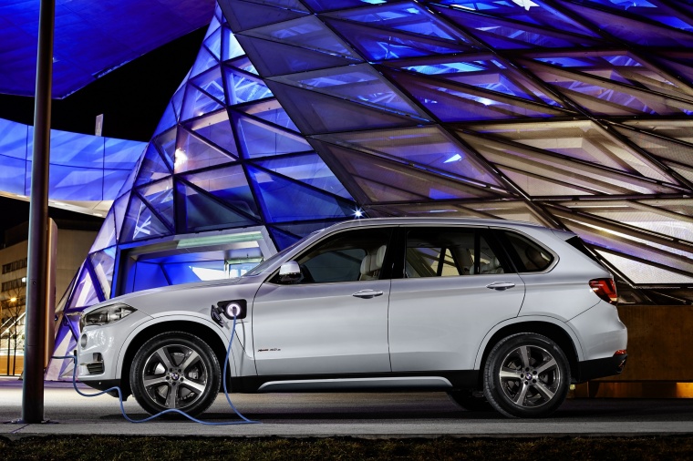 2018 BMW X5 xDrive40e Picture