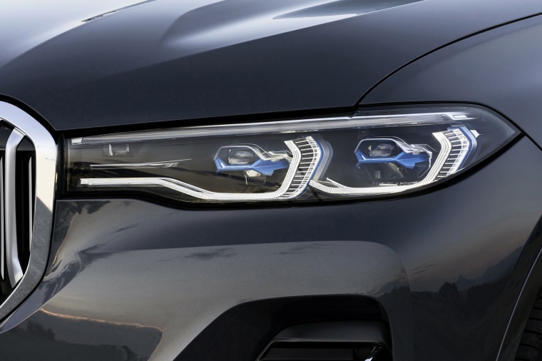 2019 BMW X7 xDrive40i AWD Headlight Picture