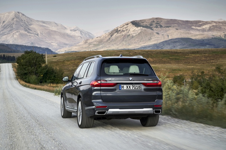 2019 BMW X7 xDrive40i AWD Picture