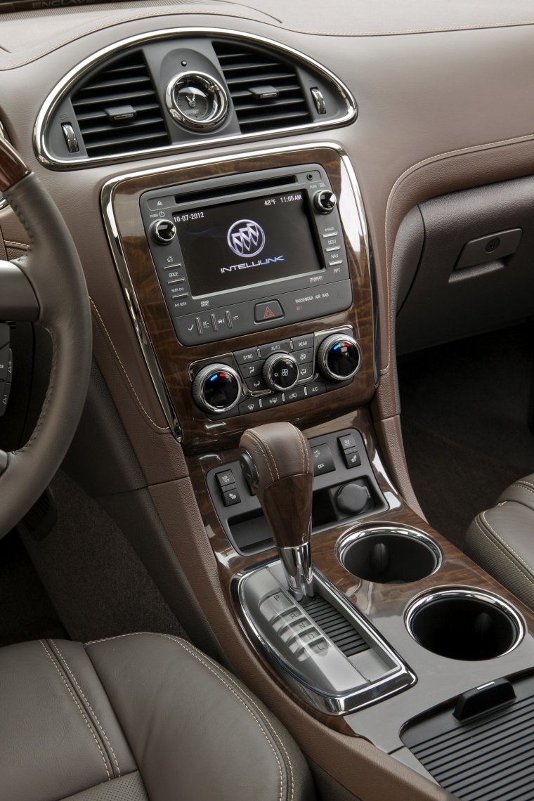 2014 Buick Enclave Center Stack Picture