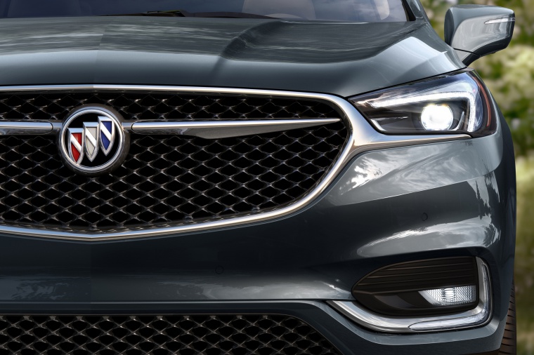 2019 Buick Enclave Avenir Headlight Picture