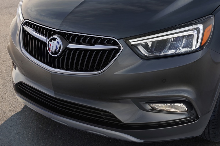 2017 Buick Encore Headlight Picture