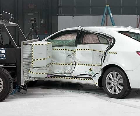 2013 Buick LaCrosse Hybrid IIHS Side Impact Crash Test Picture