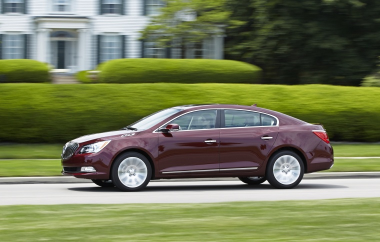 2016 Buick LaCrosse V6 AWD Picture