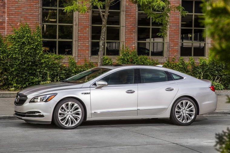 2017 Buick LaCrosse Picture