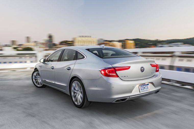 2017 Buick LaCrosse Picture