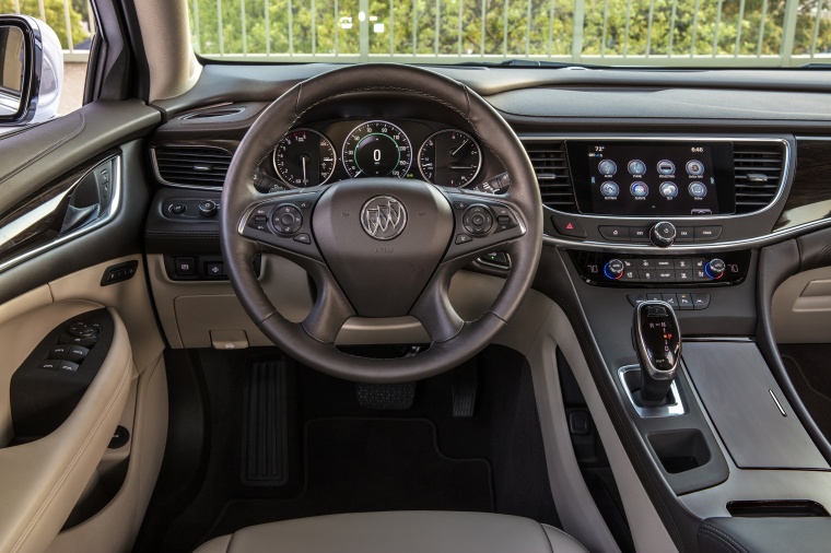 2017 Buick LaCrosse Cockpit Picture