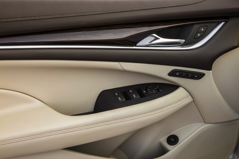 2017 Buick LaCrosse Door Panel Picture