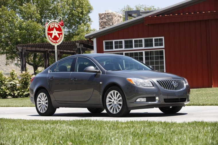 2012 Buick Regal Picture