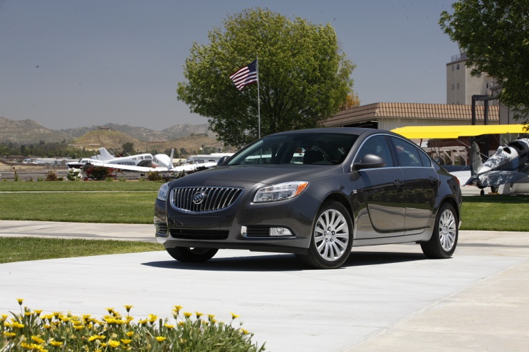 2012 Buick Regal Picture