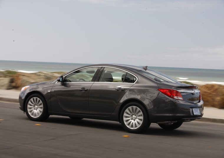 2012 Buick Regal Picture