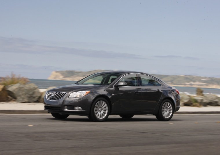 2013 Buick Regal Picture