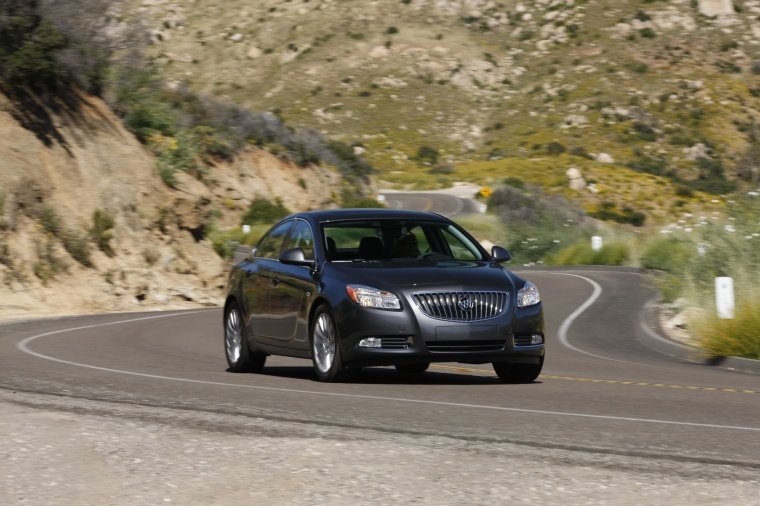 2013 Buick Regal Picture