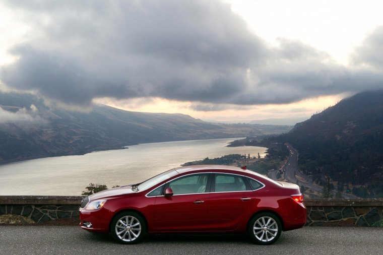 2012 Buick Verano Picture