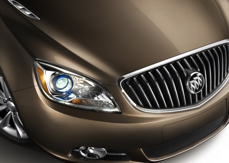 2014 Buick Verano Headlight Picture