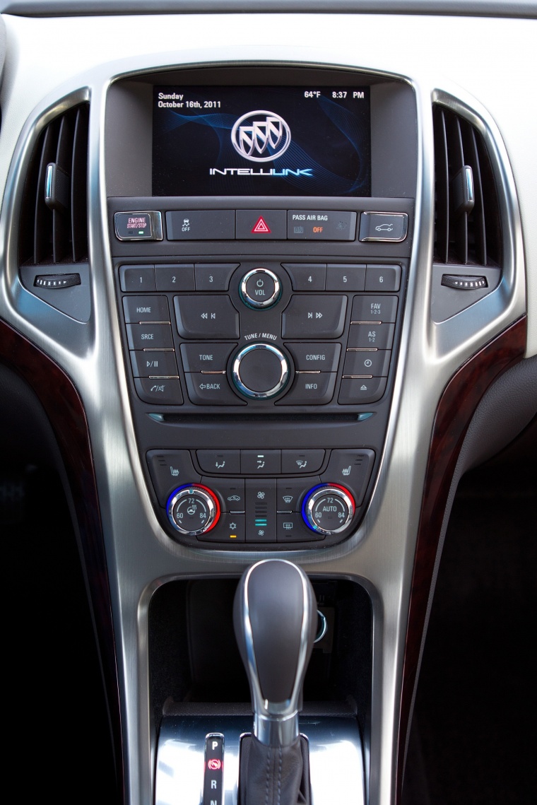 2014 Buick Verano Center Stack Picture