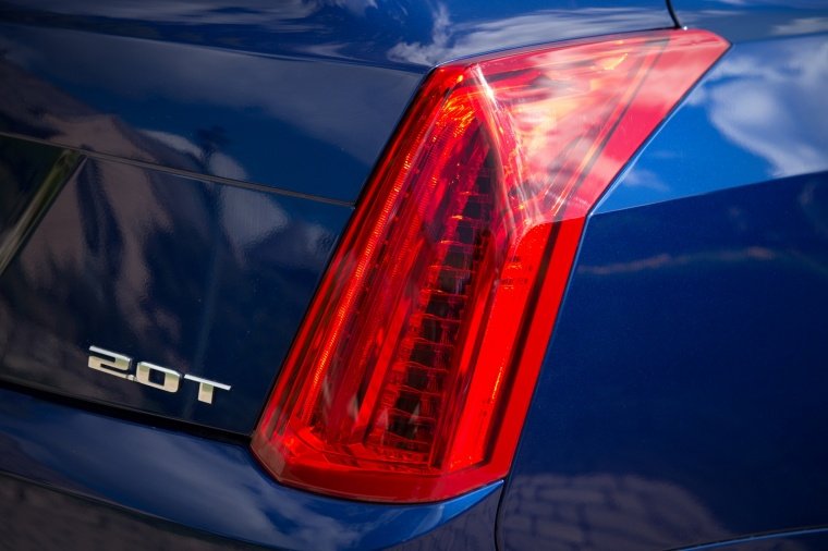 2018 Cadillac ATS Coupe 2.0T Tail Light Picture