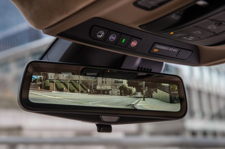 2016 Cadillac CT6 3.0TT AWD Sedan Rear-View Mirror Picture