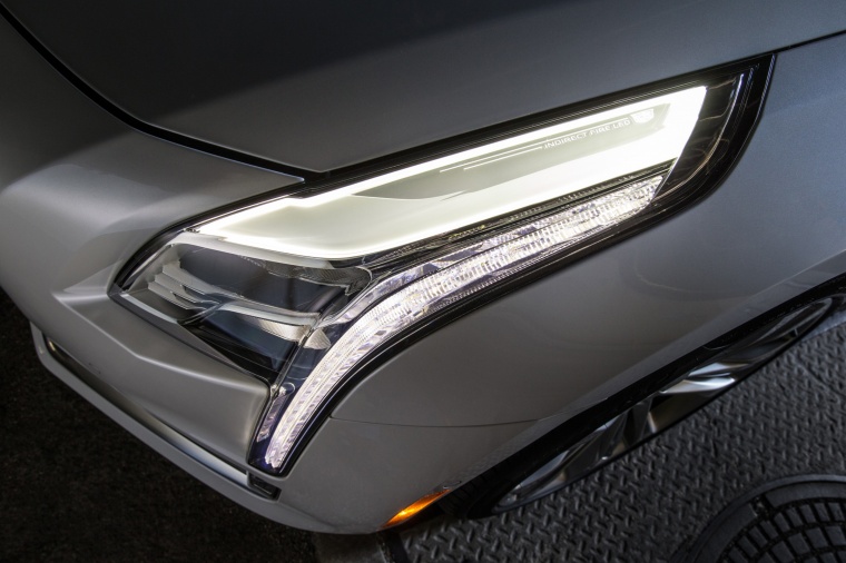 2016 Cadillac CT6 3.0TT AWD Sedan Headlight Picture
