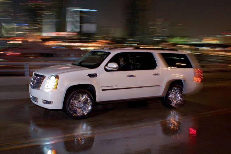 2010 Cadillac Escalade ESV Picture