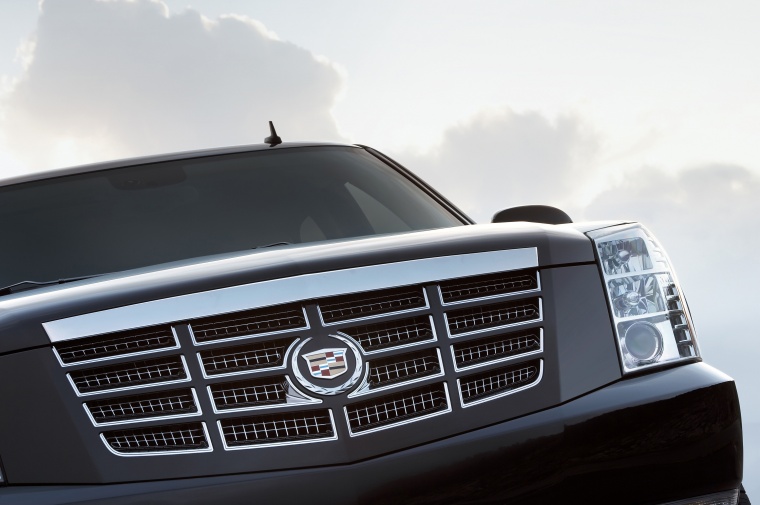 2011 Cadillac Escalade Grille Picture