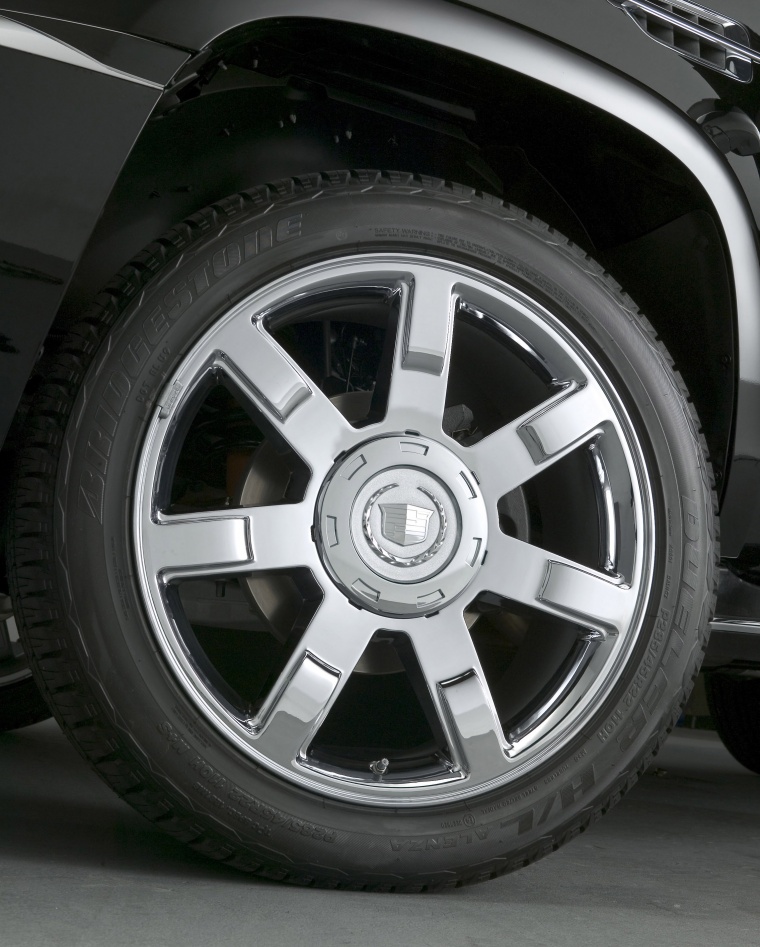 2012 Cadillac Escalade Rim Picture