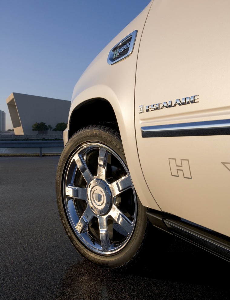 2012 Cadillac Escalade Hybrid Rim Picture