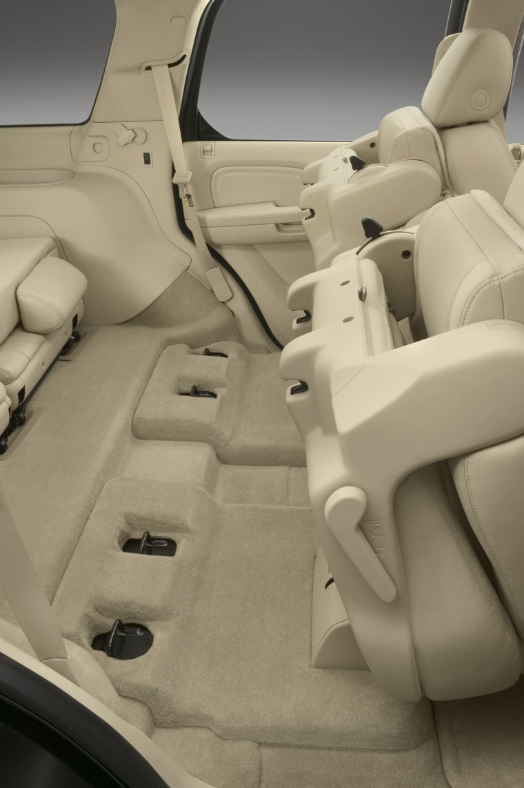 2014 Cadillac Escalade Rear Seats Picture