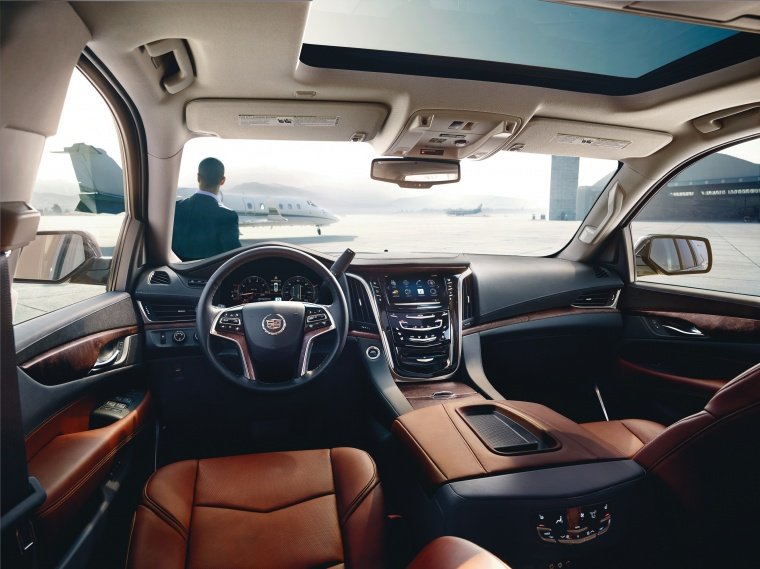 2015 Cadillac Escalade Cockpit Picture