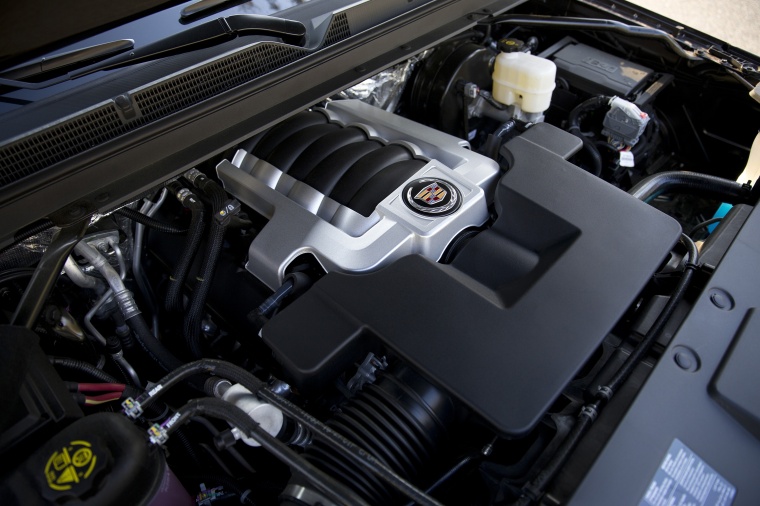 2015 Cadillac Escalade 6.2-liter V8 Engine Picture