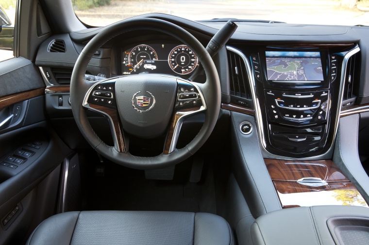 2015 Cadillac Escalade Cockpit Picture