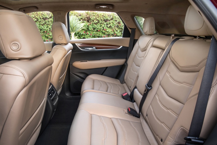 2018 Cadillac XT5 AWD Rear Seats Picture