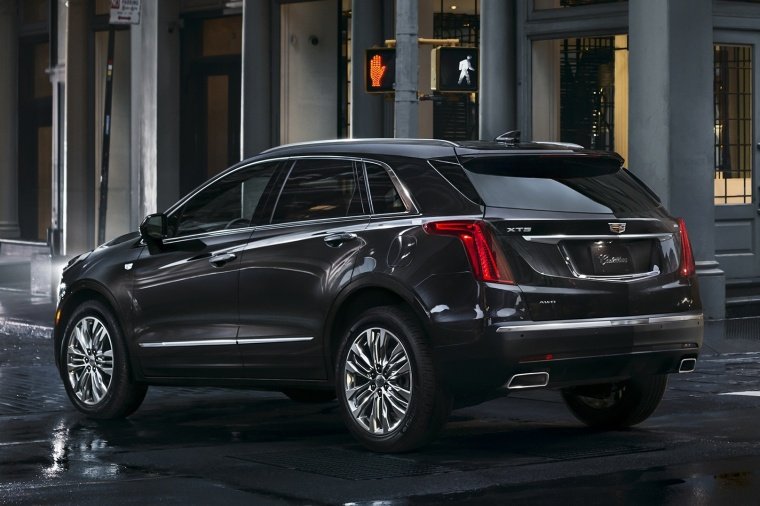 2018 Cadillac XT5 AWD Picture