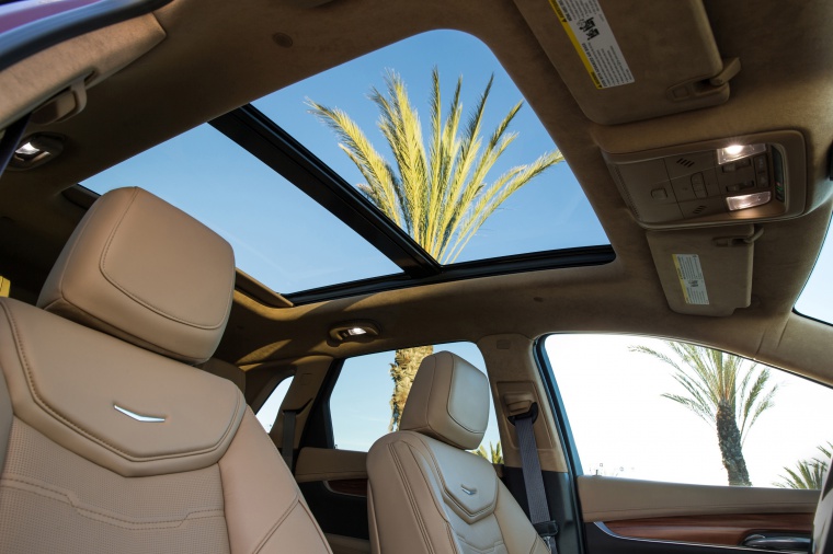 2019 Cadillac XT5 AWD Sunroof Picture