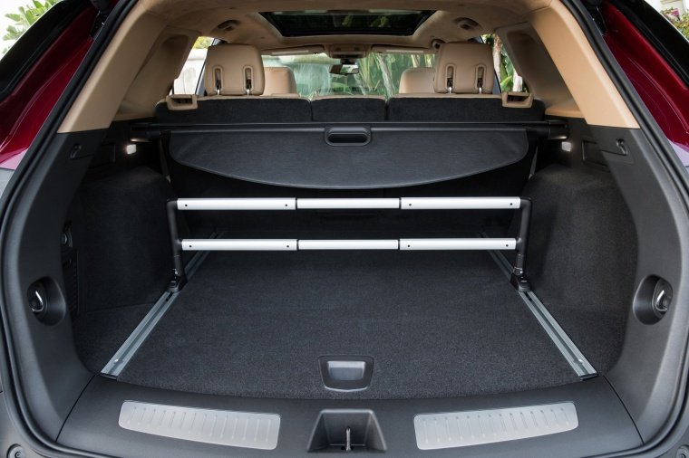 2019 Cadillac XT5 AWD Trunk Picture