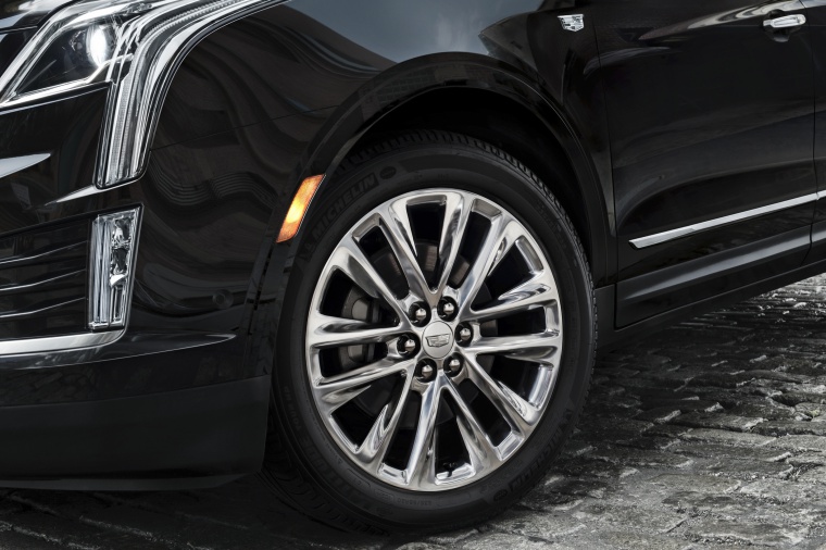 2019 Cadillac XT5 AWD Rim Picture