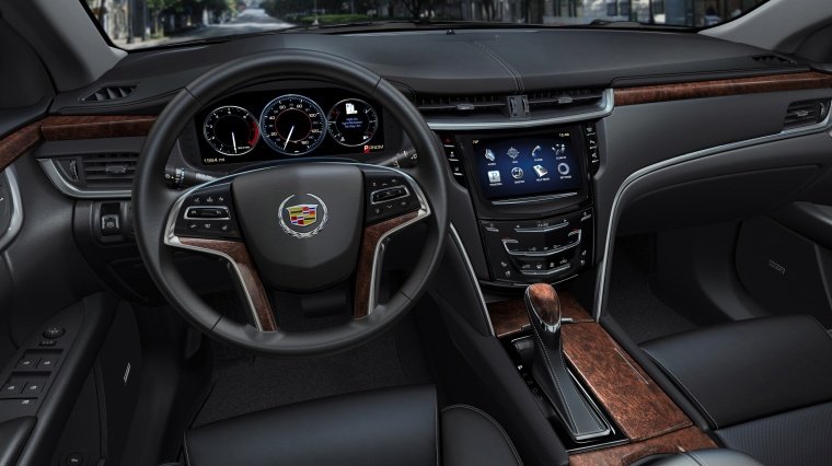 2013 Cadillac XTS Cockpit Picture