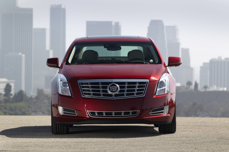 2013 Cadillac XTS AWD Picture