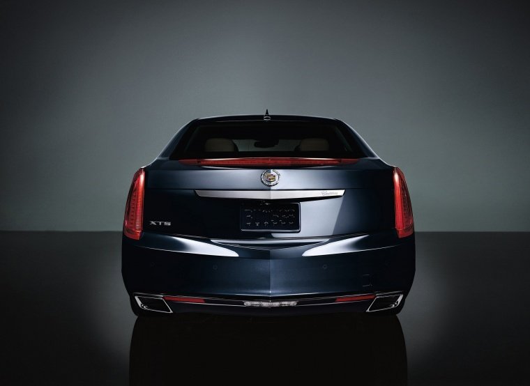 2013 Cadillac XTS Picture