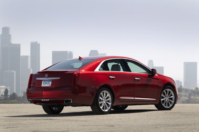 2014 Cadillac XTS AWD Picture
