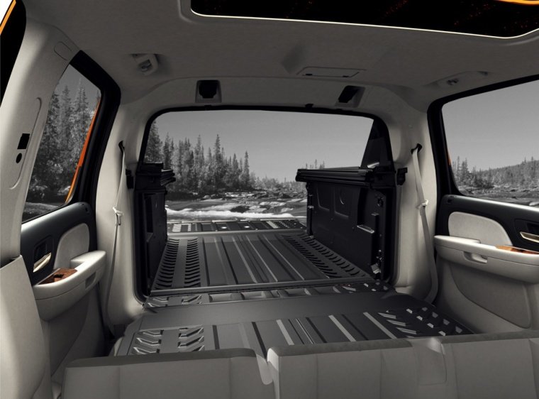 2012 Chevrolet Avalanche Middle Gate Picture