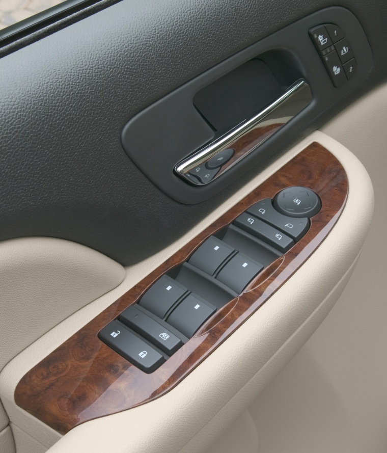 2012 Chevrolet Avalanche Window Controls Picture