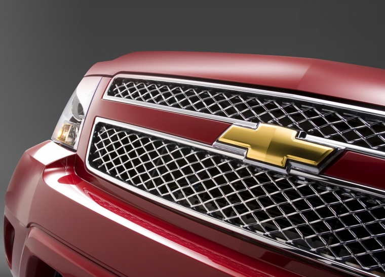 2012 Chevrolet Avalanche Grille Picture