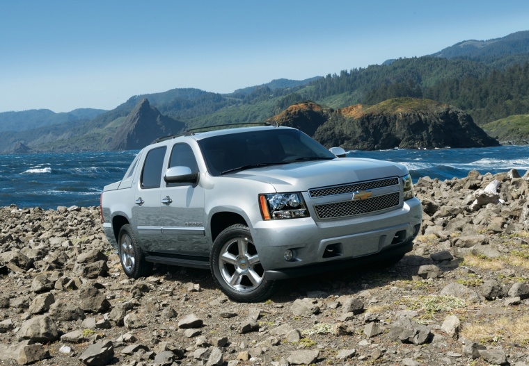 2013 Chevrolet Avalanche Picture