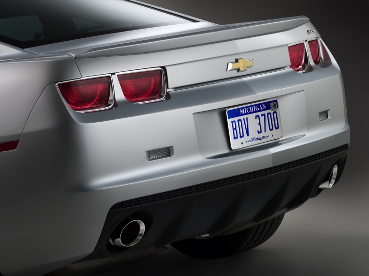 2013 Chevrolet Camaro SS Coupe Tail Lights Picture